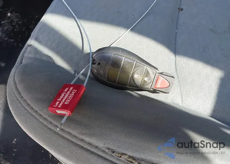 2014 Ram 1500 St z USA, uszkodzony, nr VIN 1C6RR6KT8ES180192